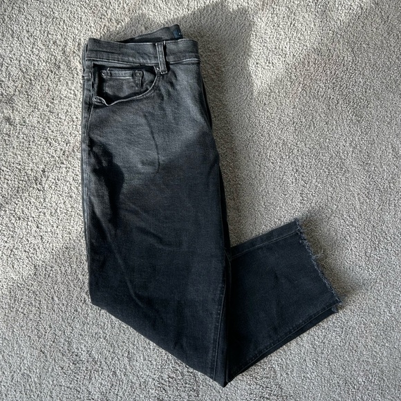 Faded Black Aeropostale High-Rise Curvy Mom Jeans 14R, Raw Hem, Petite cut - Picture 7 of 7